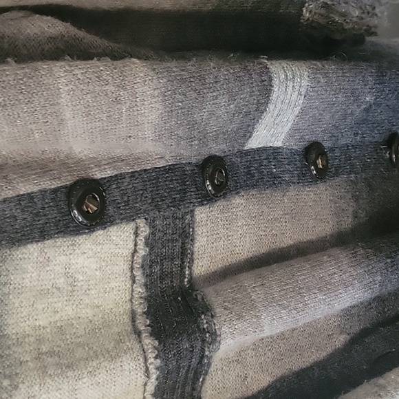 Jaguar L knit cardigan - Picture 3 of 4